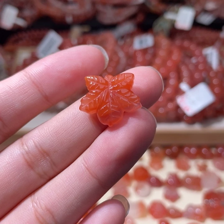 未镶嵌珠宝饰品南红玛瑙枫叶打孔备注1775