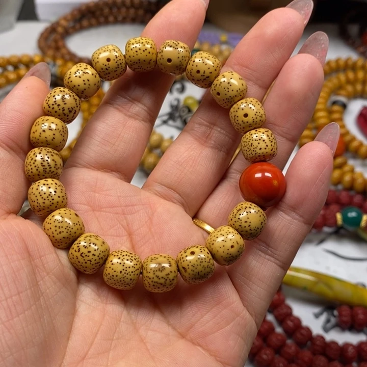 吊坠星月菩提老陈籽10.6