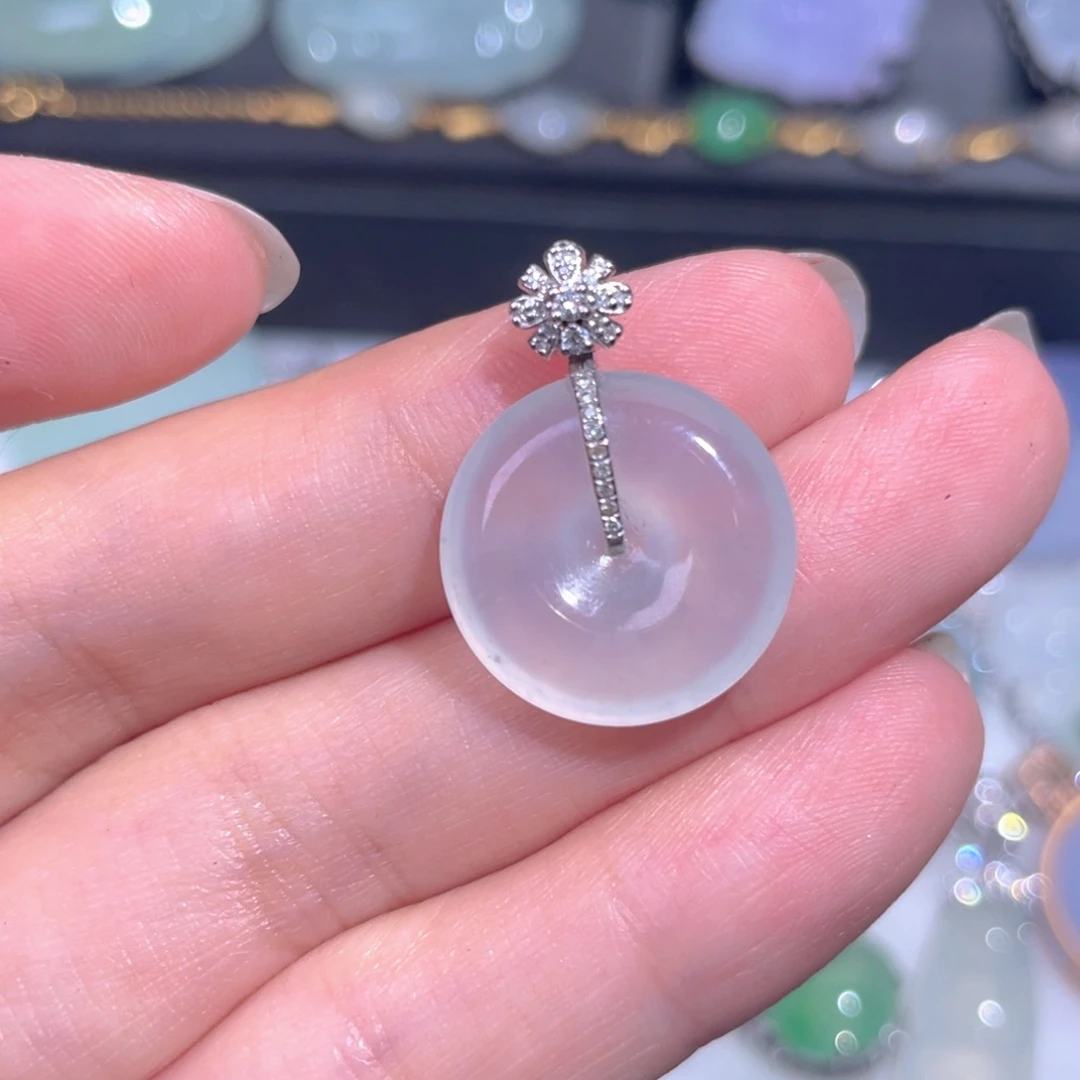 颈饰18K金镶嵌翡翠翡翠