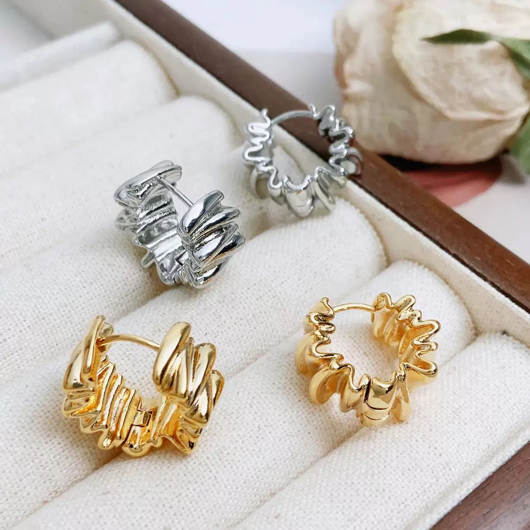 合金耳饰 铜合金耳饰 法式复古不规则褶皱轻奢小众感高级感耳圈