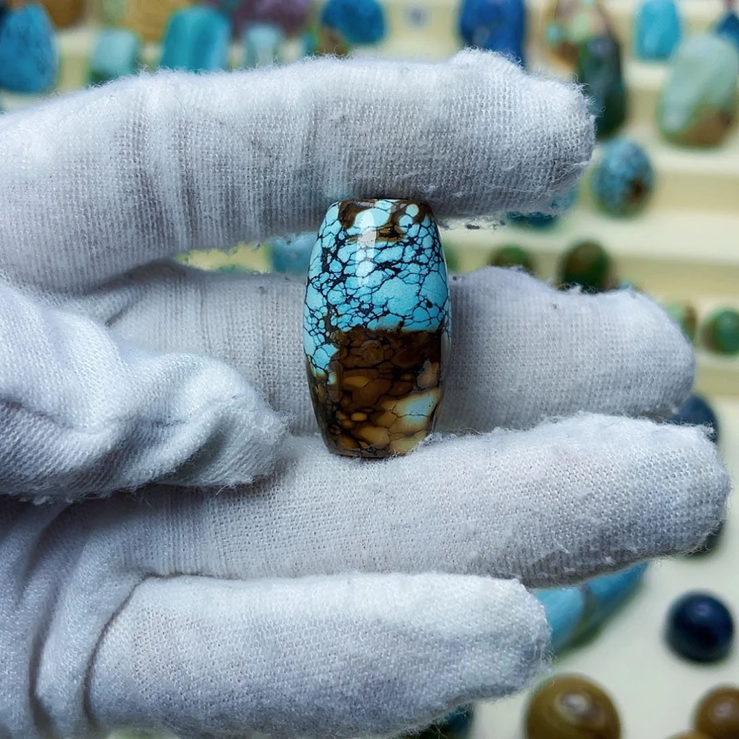 绿松石颈饰未镶嵌