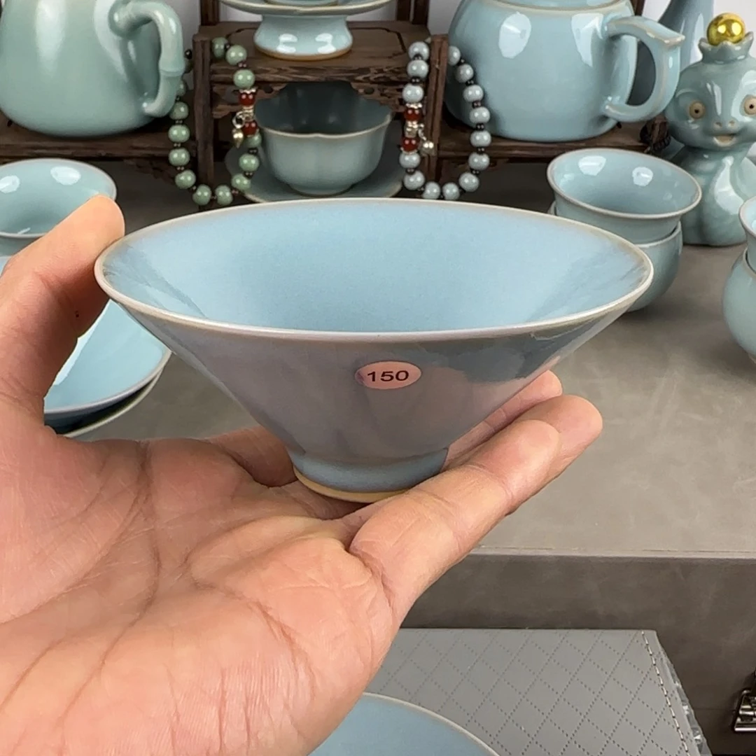 其他给****巴汝瓷斗笠杯圈足烧天青釉150号