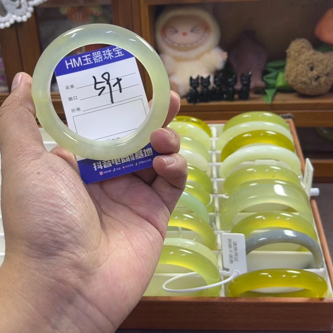 蛇纹石玉未镶嵌手镯424