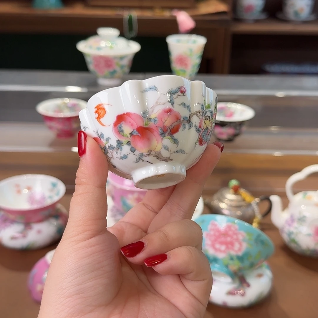 珐琅彩主人杯茶具的茶具