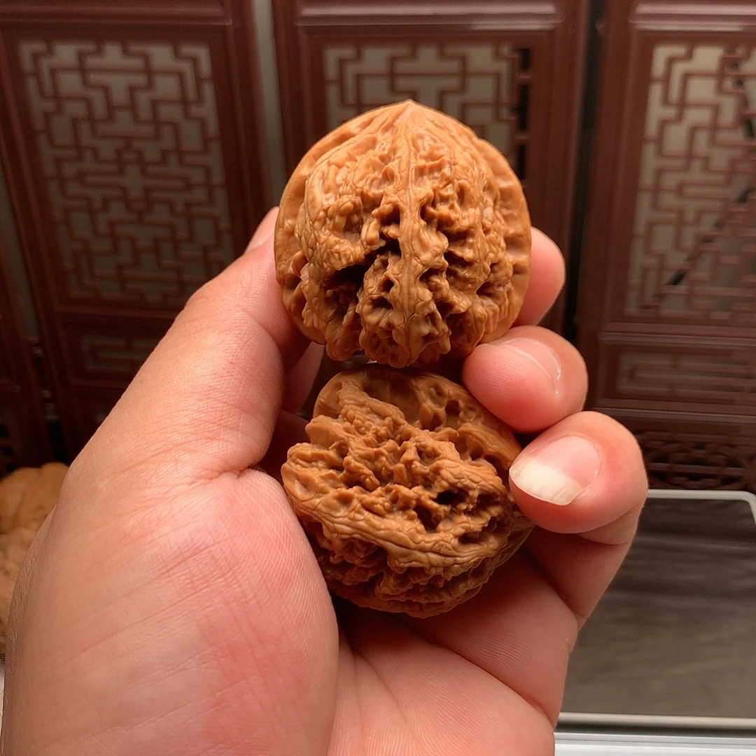 文玩核桃吊坠大粗筋