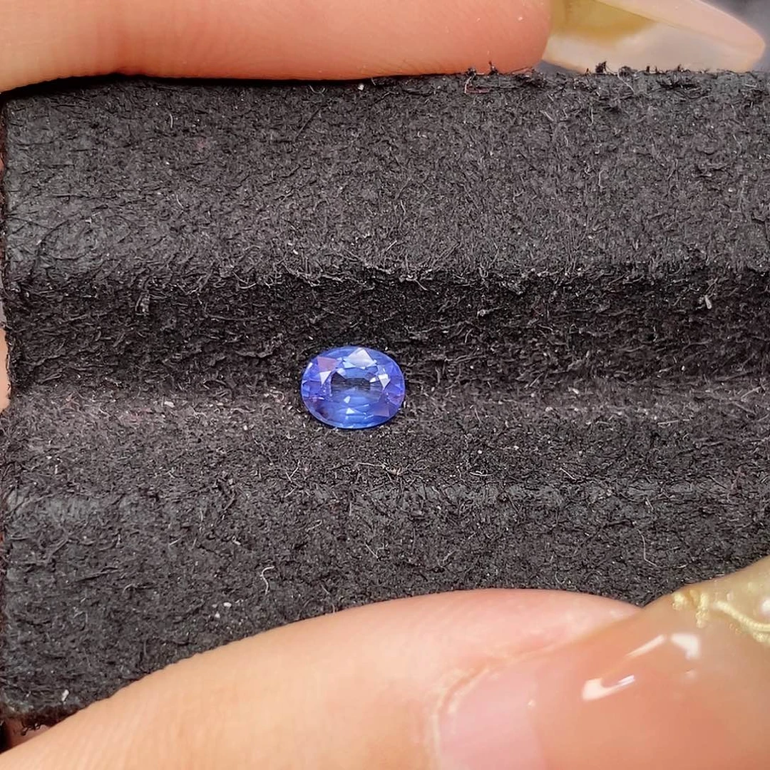 蓝宝石裸石未镶嵌蓝紫色椭圆0.47ct