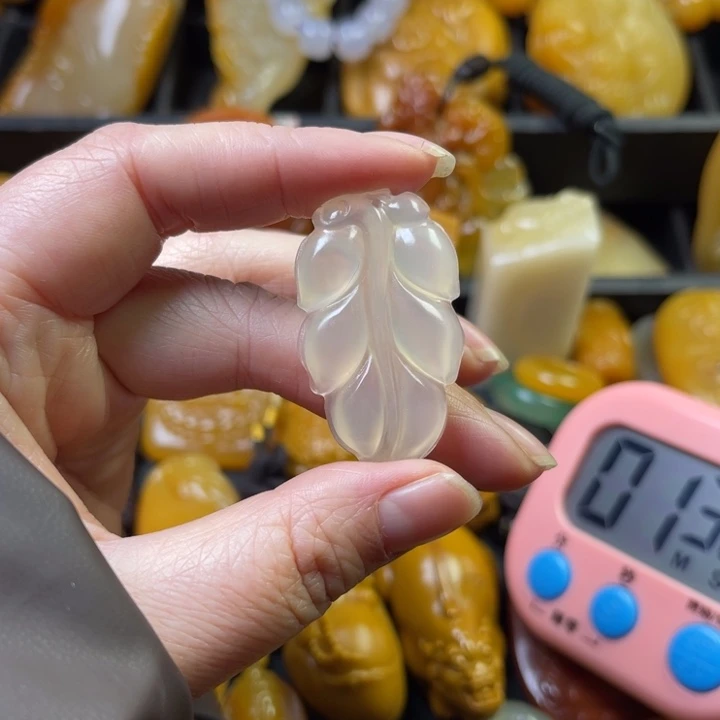 石英质玉吊坠(不含链)未镶嵌蓝*和