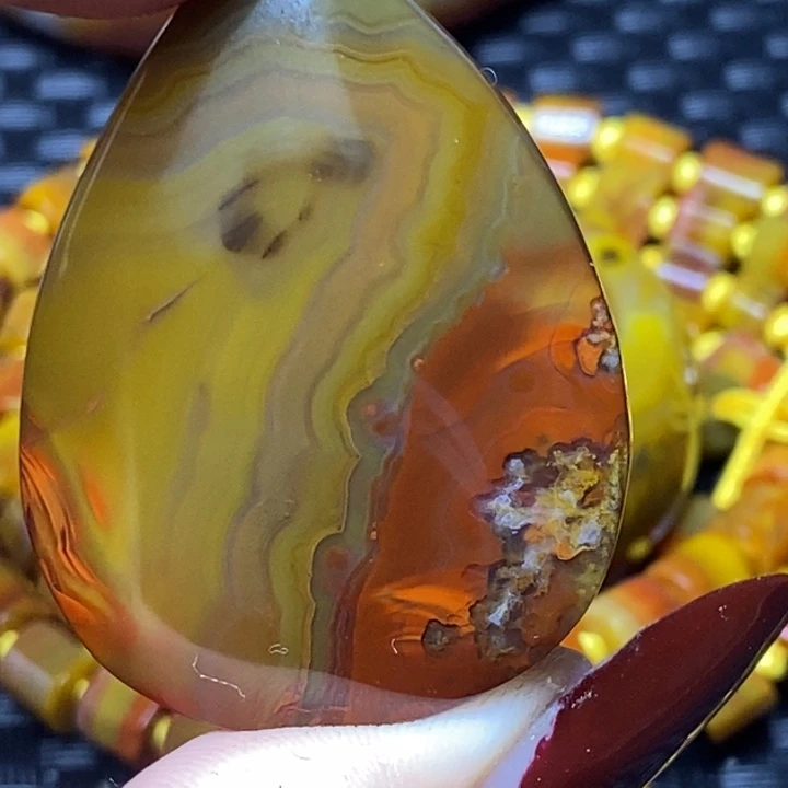 玛瑙/玉髓颈饰未镶嵌