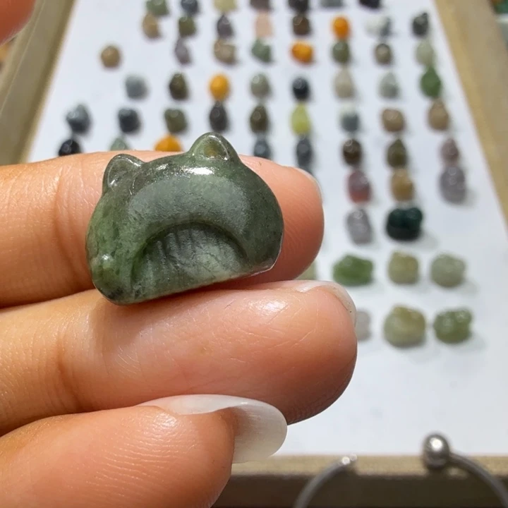 和田玉未镶嵌珠宝奇石