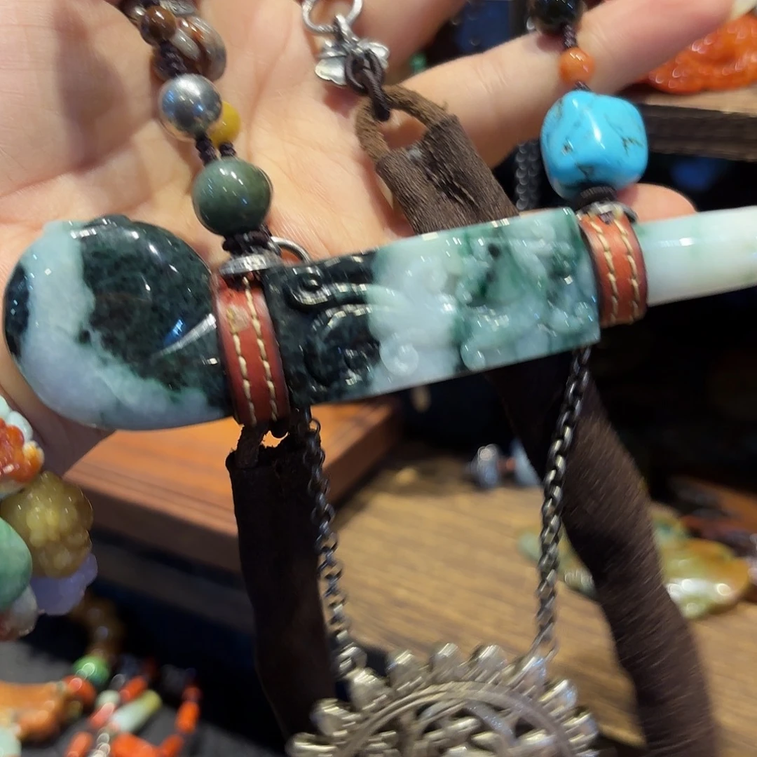 翡翠未镶嵌颈饰原创