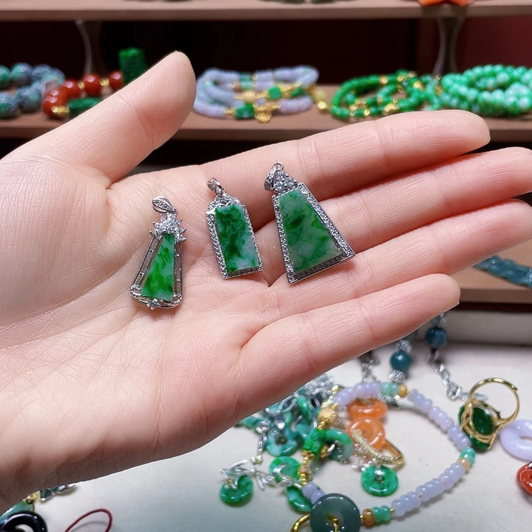 翡翠未镶嵌手链饰品