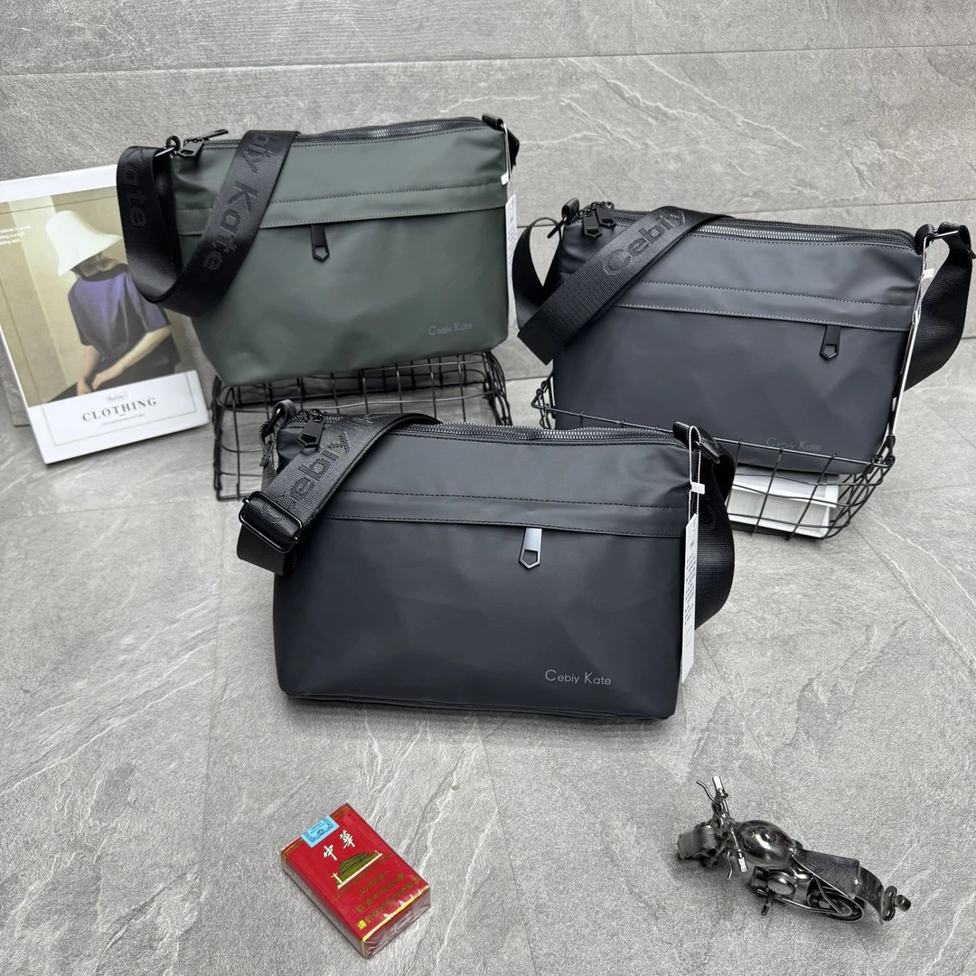 2025新款质感男包防水皮膜单肩斜挎收纳包大容量旅行背包