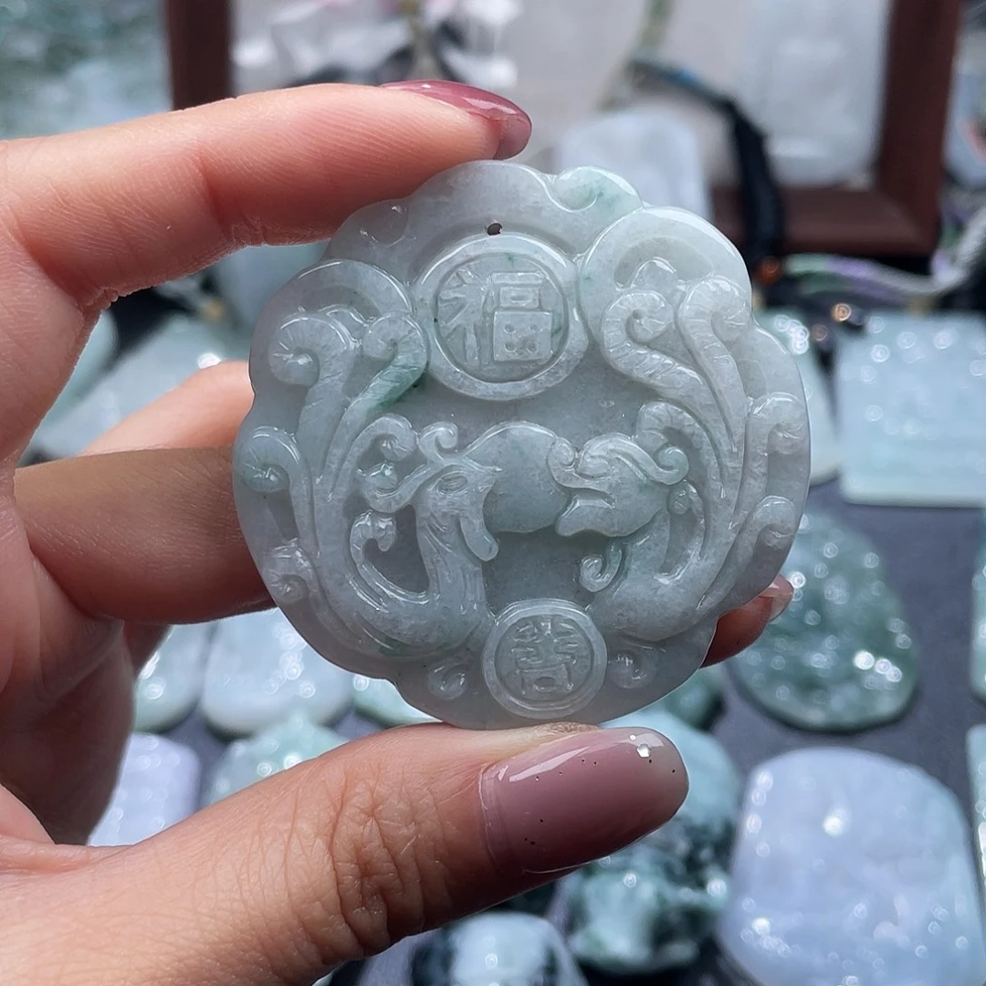 翡翠未镶嵌颈饰翡翠