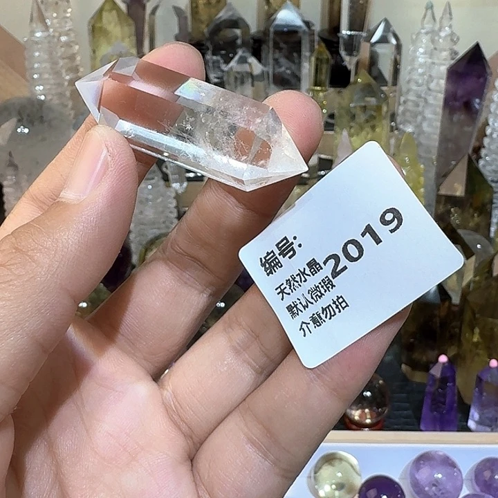 未镶嵌颈饰水晶柱