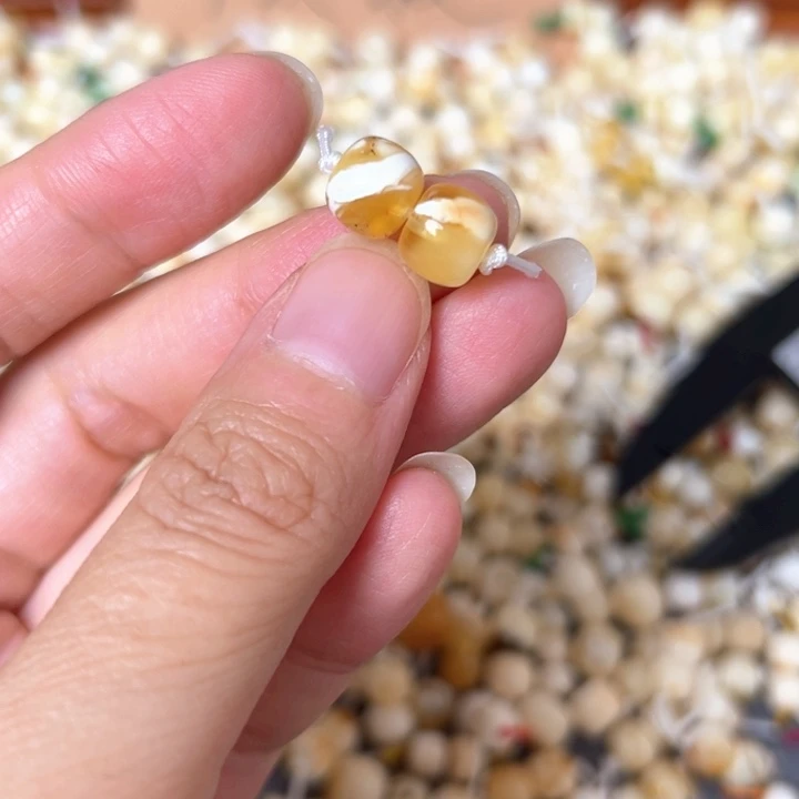 裸石蜜蜡未镶嵌8.5mm一对