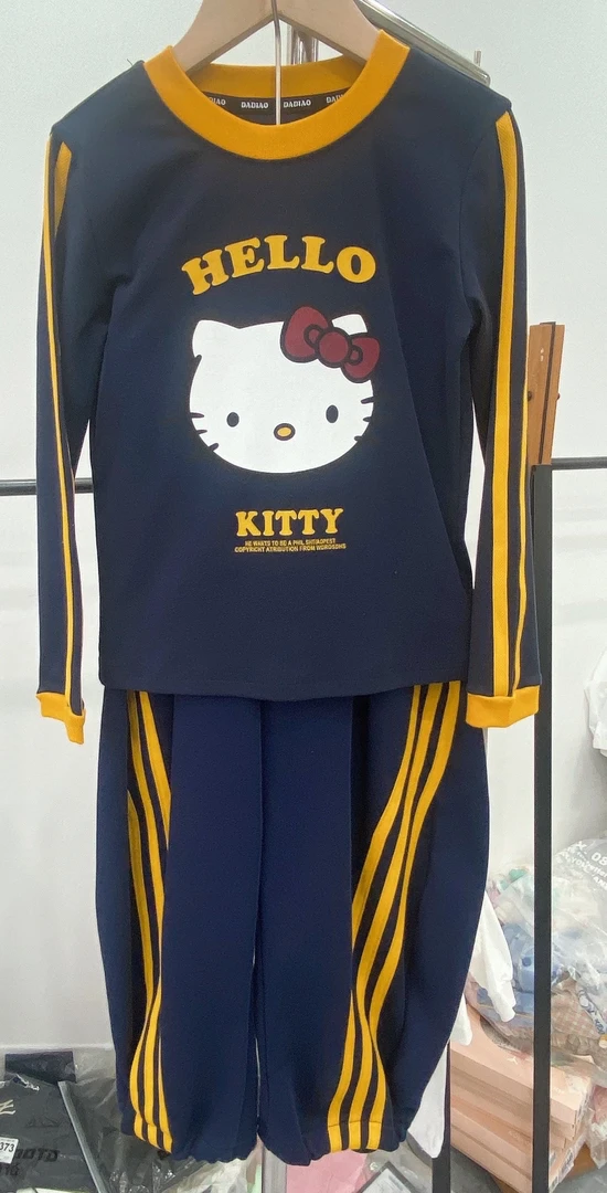 096春季女童套装