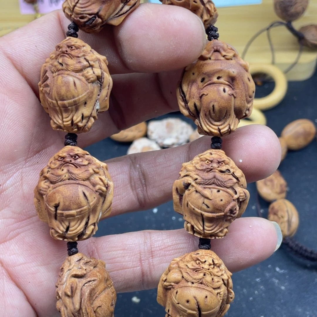 桃核雕刻站立钟馗