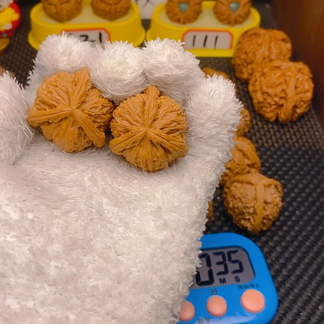 核桃W****.温小涛的时候回来的，现在