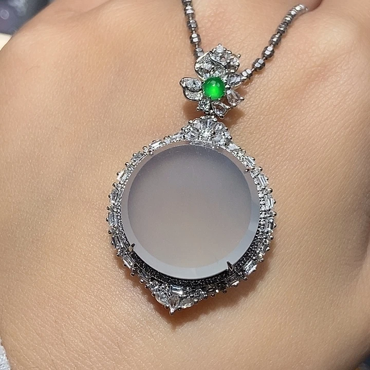 颈饰18K金镶嵌翡翠不含项链