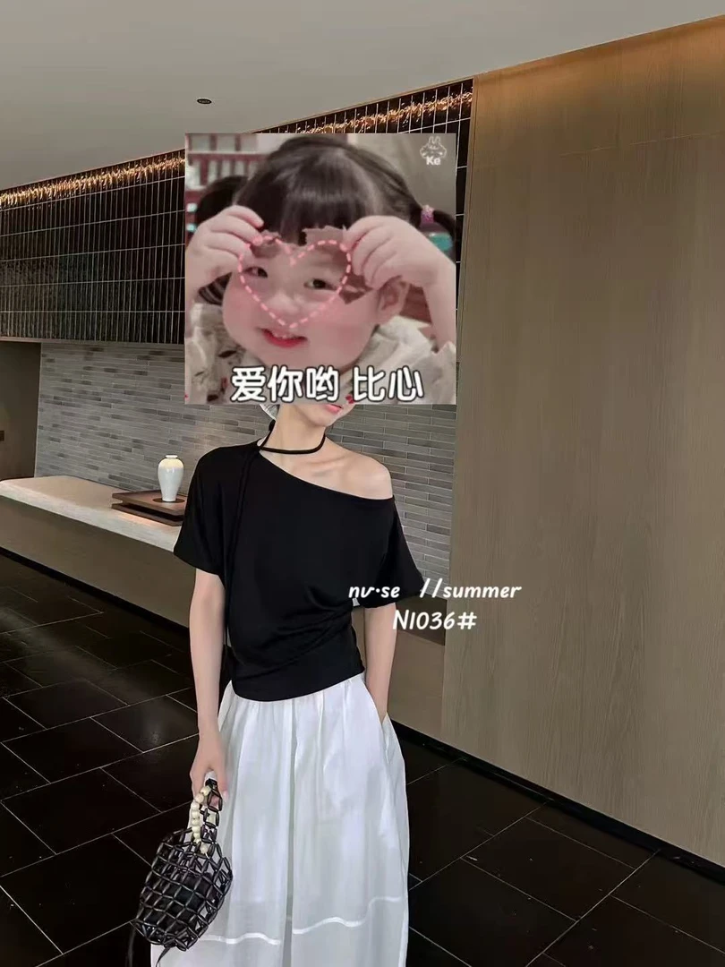2025夏季新款斜肩短袖T恤女一字领露肩设计修身显瘦上衣不规则