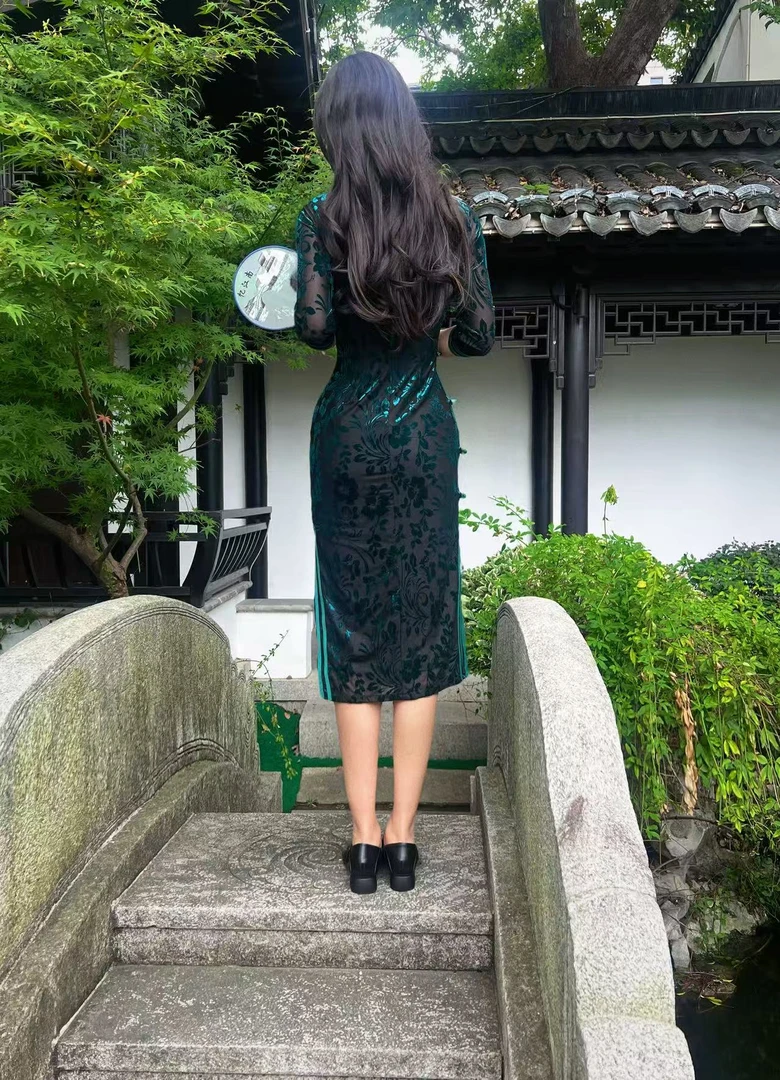 2025春秋季新款植绒旗袍中国风七分袖长款改良侧八扣气质妈妈装