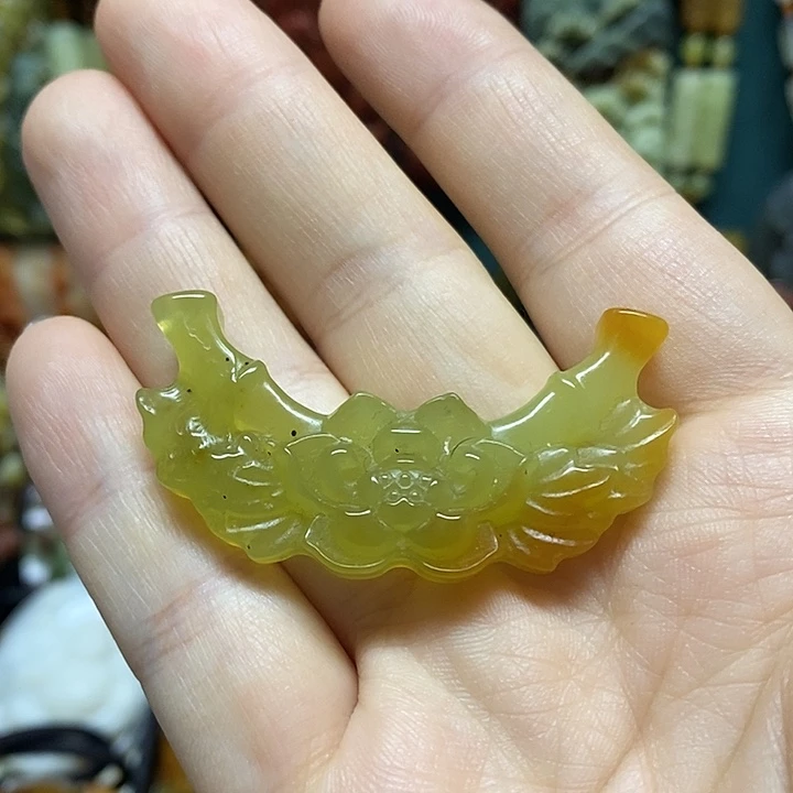 岫玉未镶嵌吊坠(赠链)特价冲单量