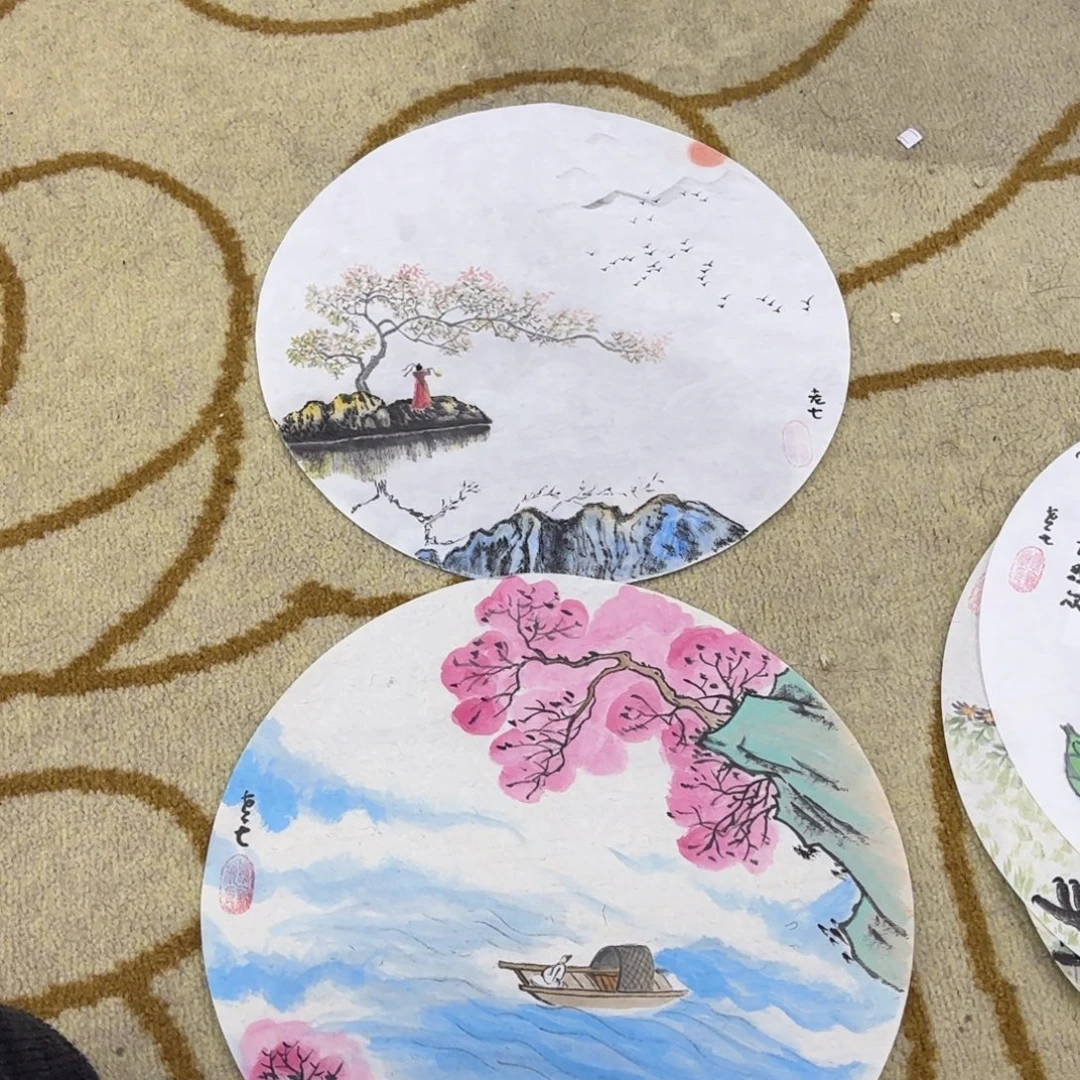 国画老七圆心两张艺