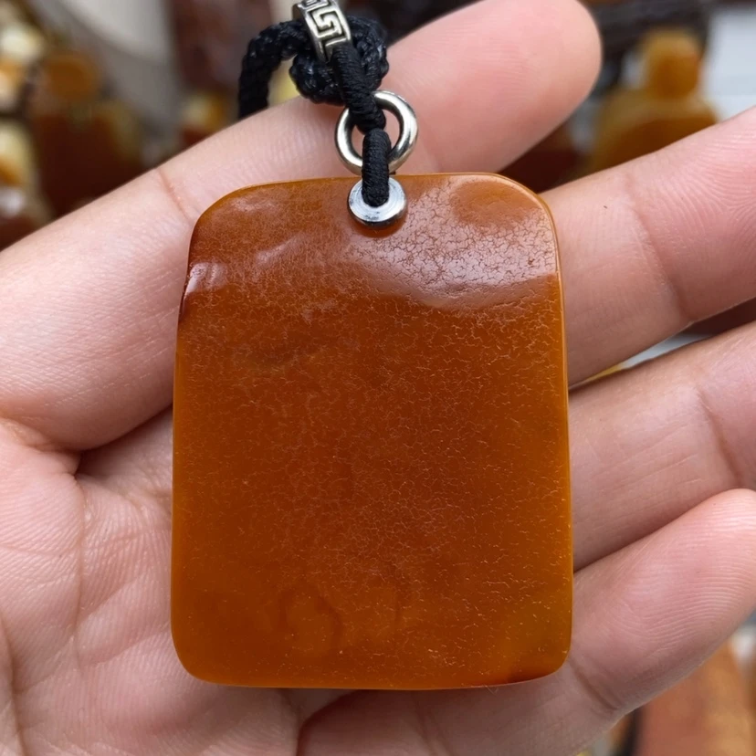 【闪购商品】琥珀颈饰未镶嵌