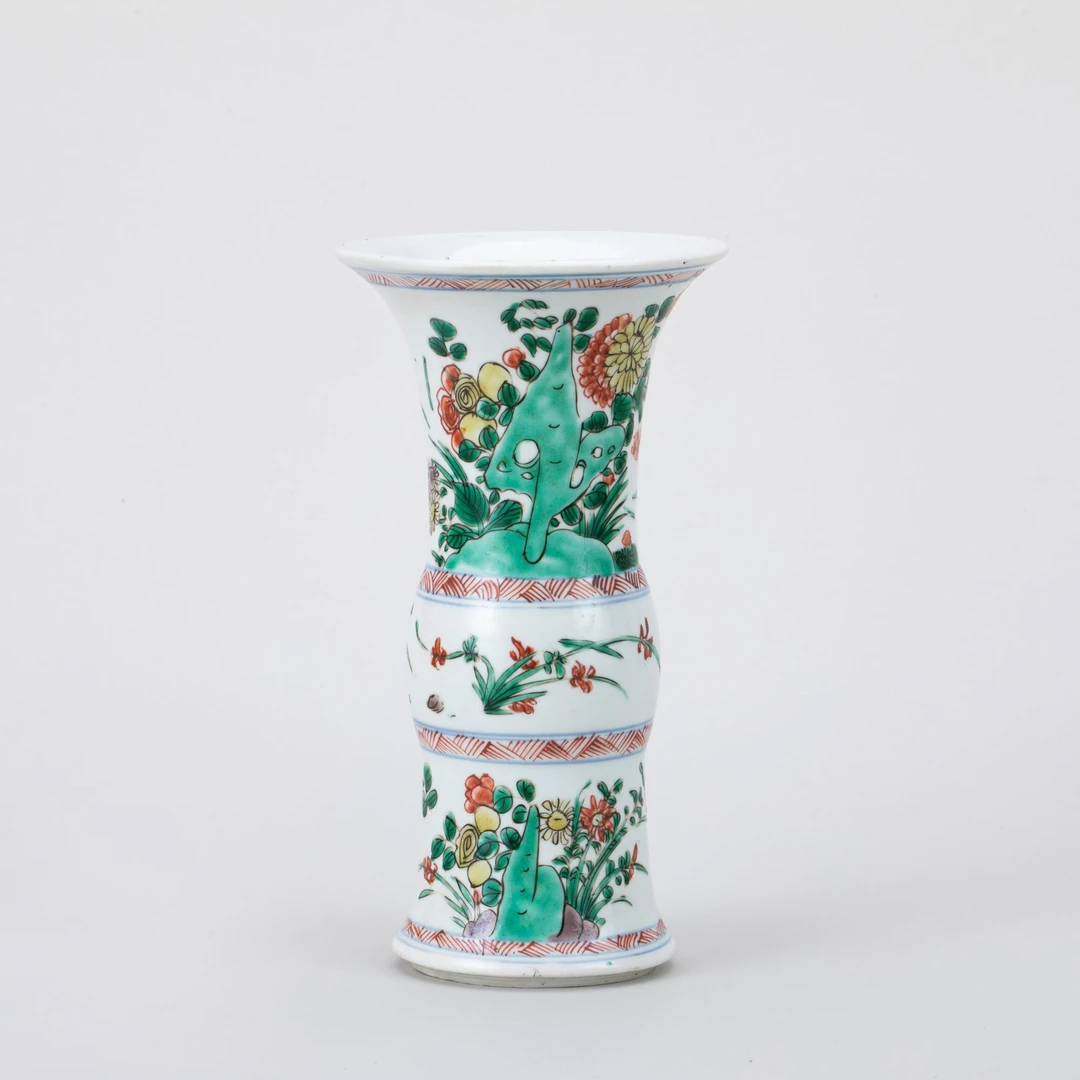 【拍卖】28、五彩洞石花卉纹觚