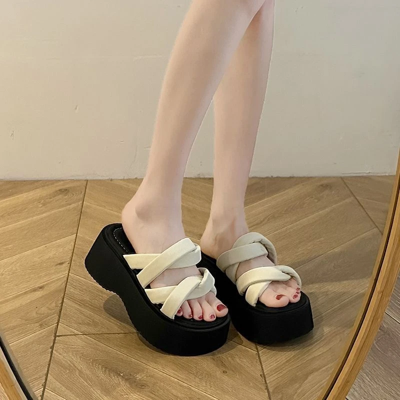时尚女拖鞋厚底增高可外穿韩版时尚休闲耐磨防滑设计感2025女凉拖