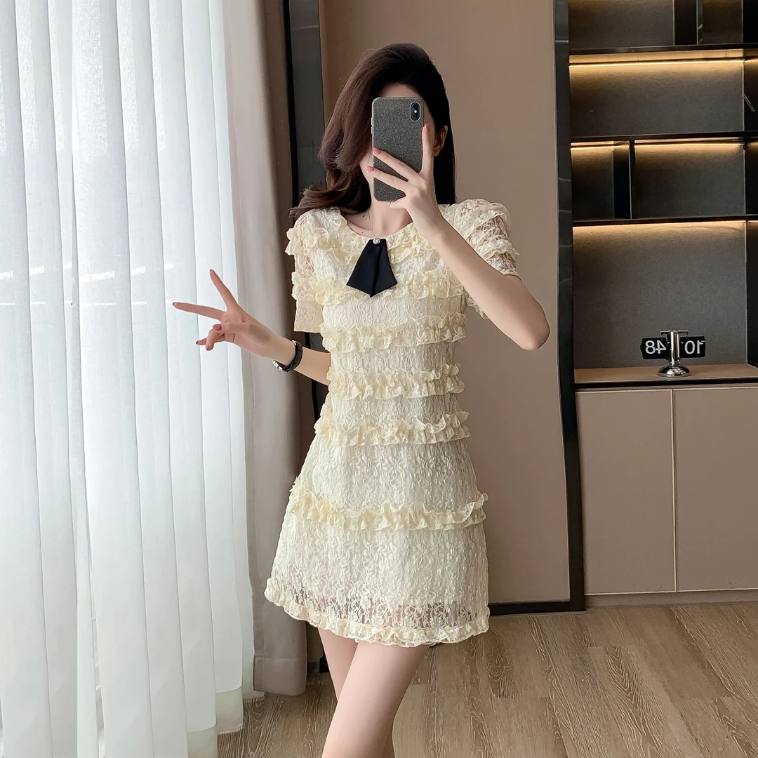 法式名媛甜美气质短袖蕾丝连衣裙女小个子夏季新款小香风花边裙子