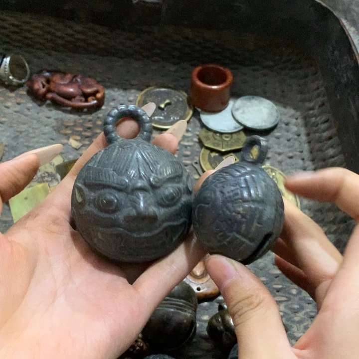 飞***械瓷片头像不一样吧！