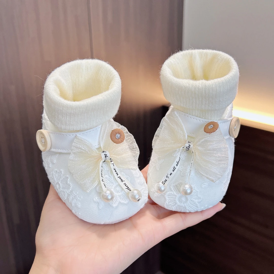 女春秋套筒公主风公主婴儿鞋子鞋子软底加绒新生婴