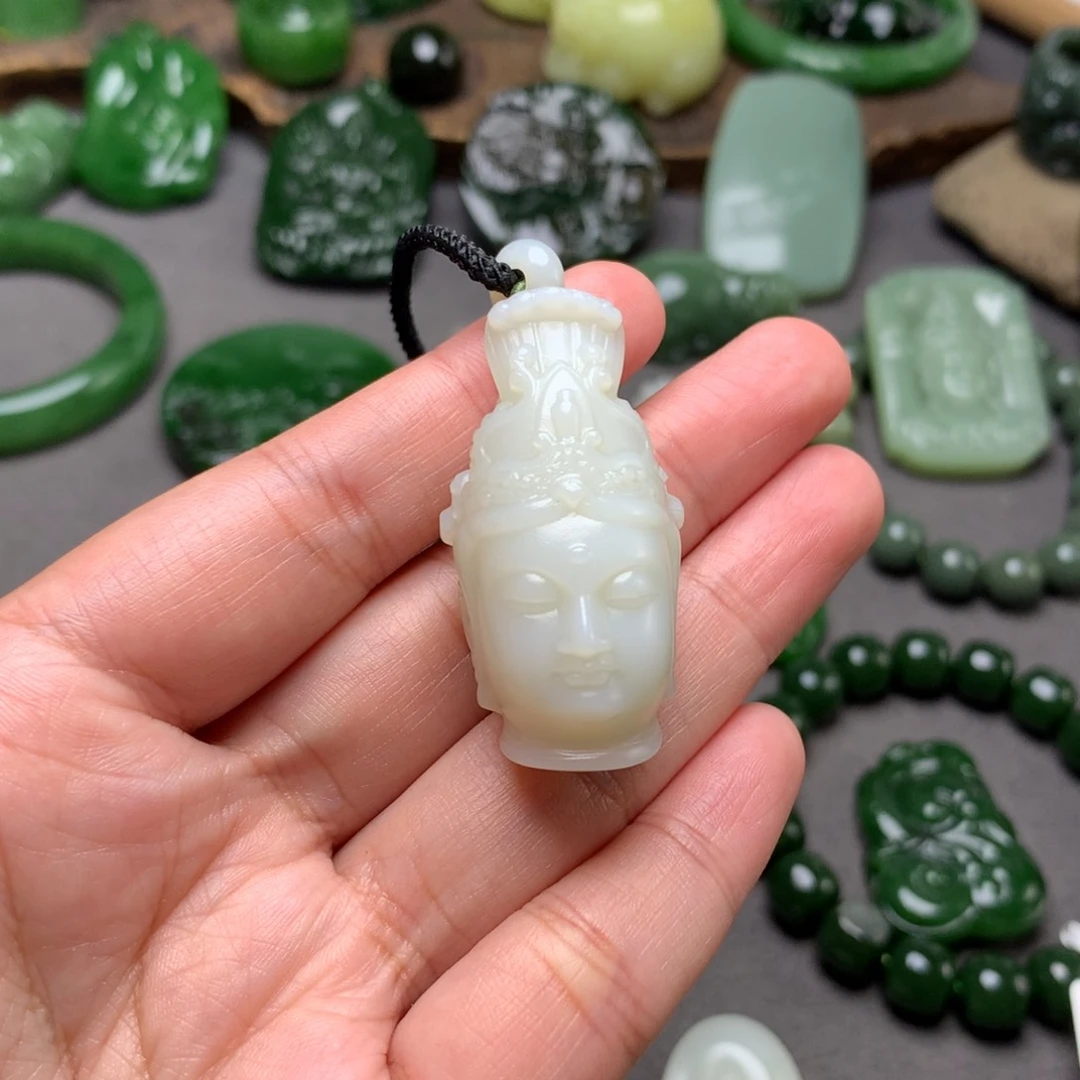 和田玉未镶嵌颈饰