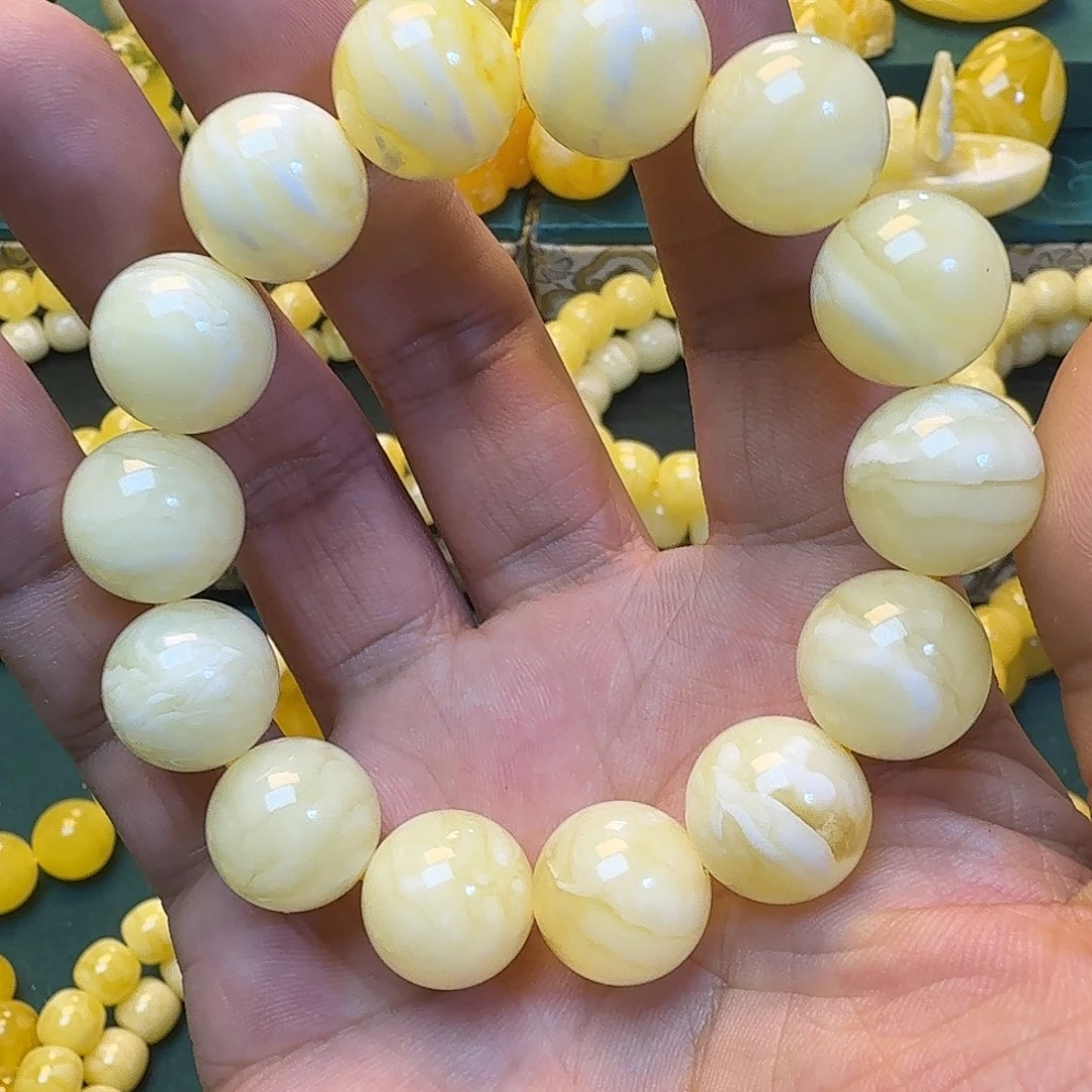 蜜蜡未镶嵌珠宝奇石