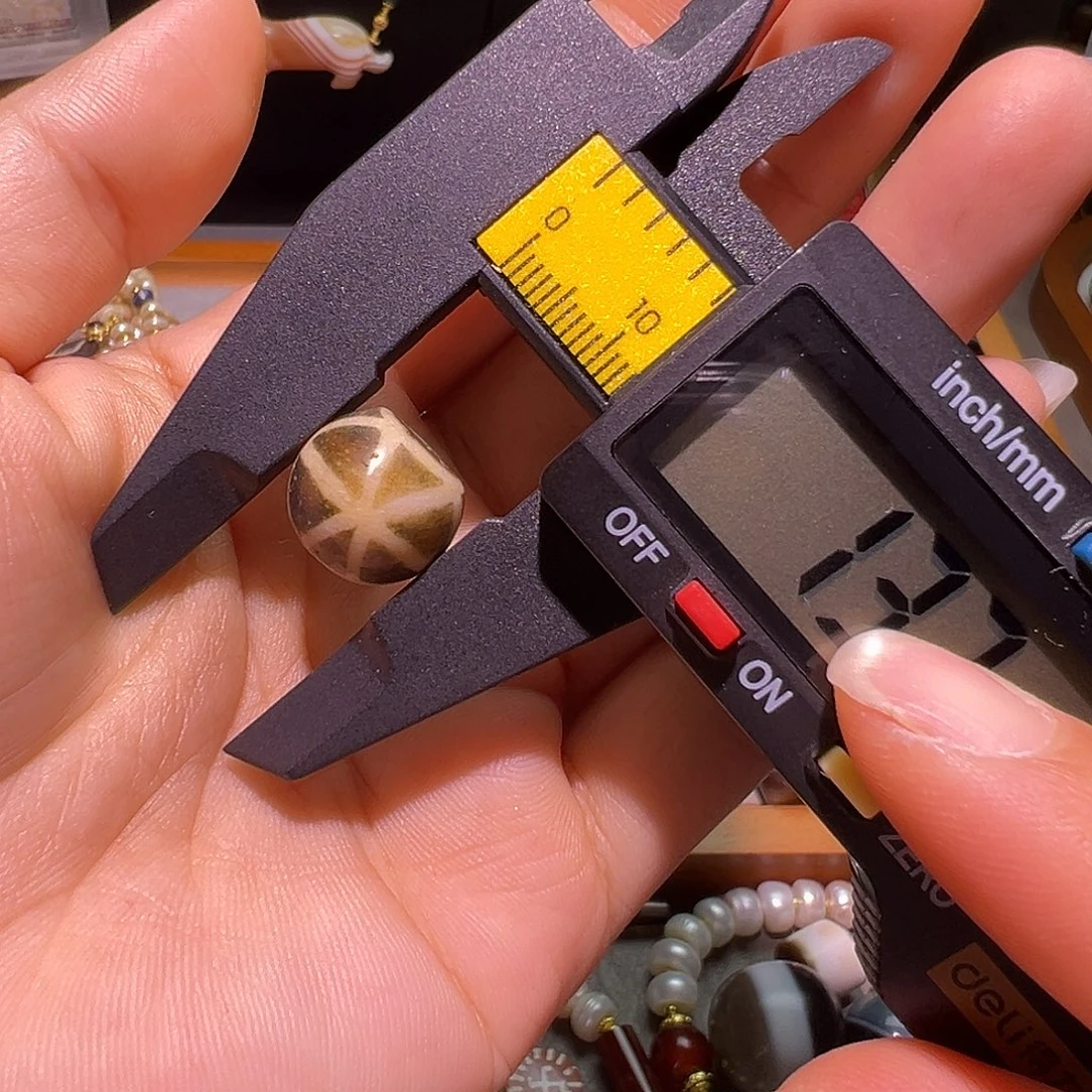 树脂制品邦提克佩珠