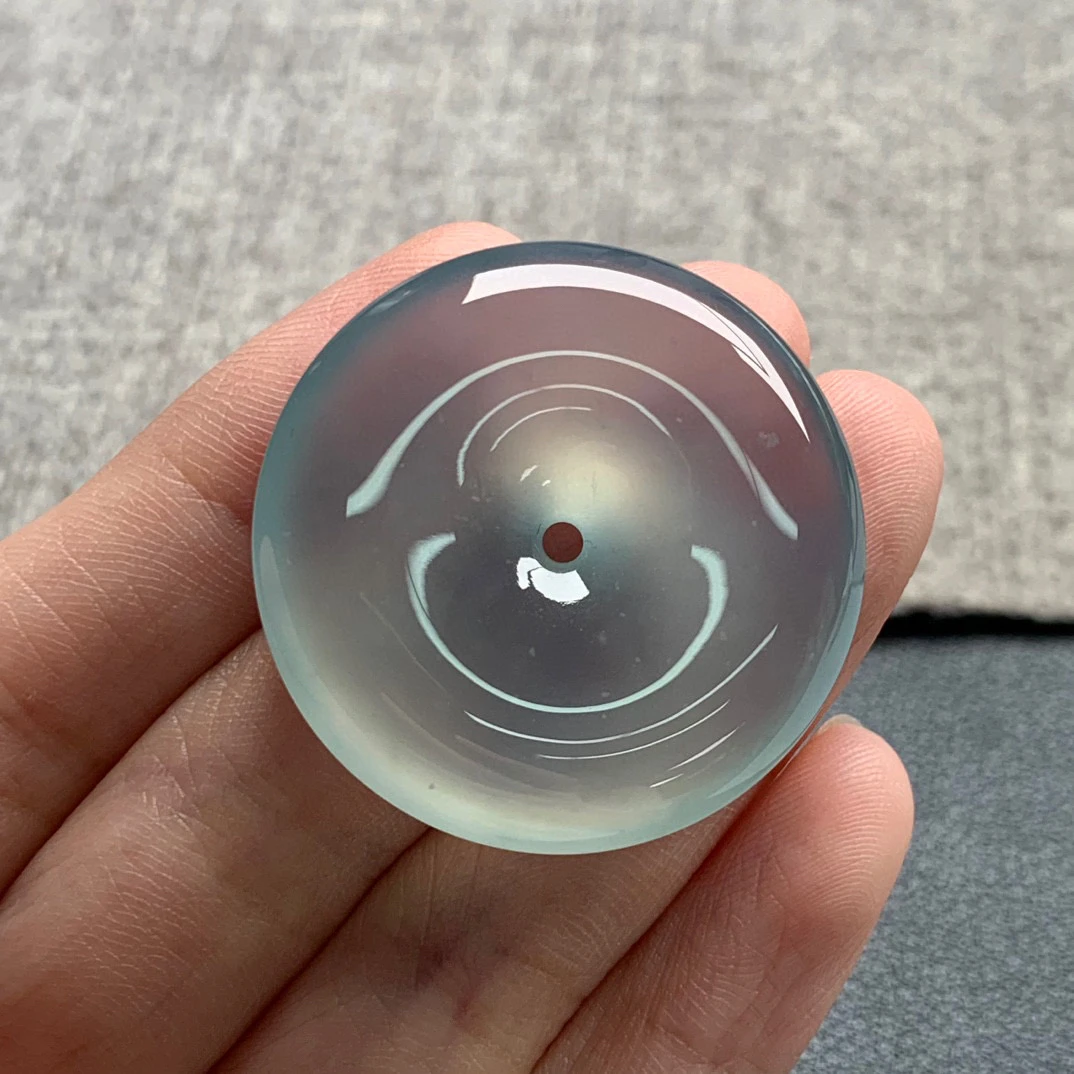 天然A货缅甸翡翠 平安扣 尺寸 : 33.8-6.9