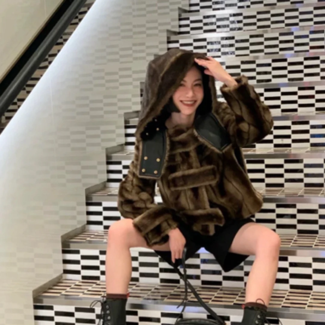 Burberry 皮草夹克外套 帽子可拆卸/高工价/36码/99新/27177