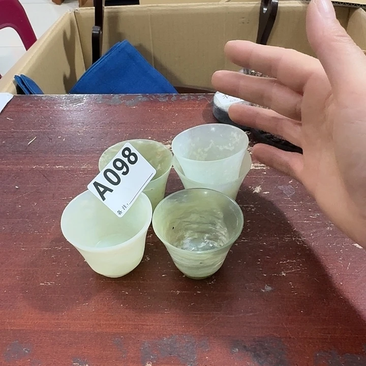 韦***人中古商品谨慎下单