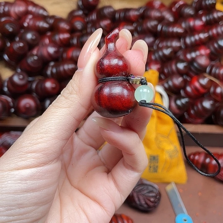 木质类葫芦手机挂