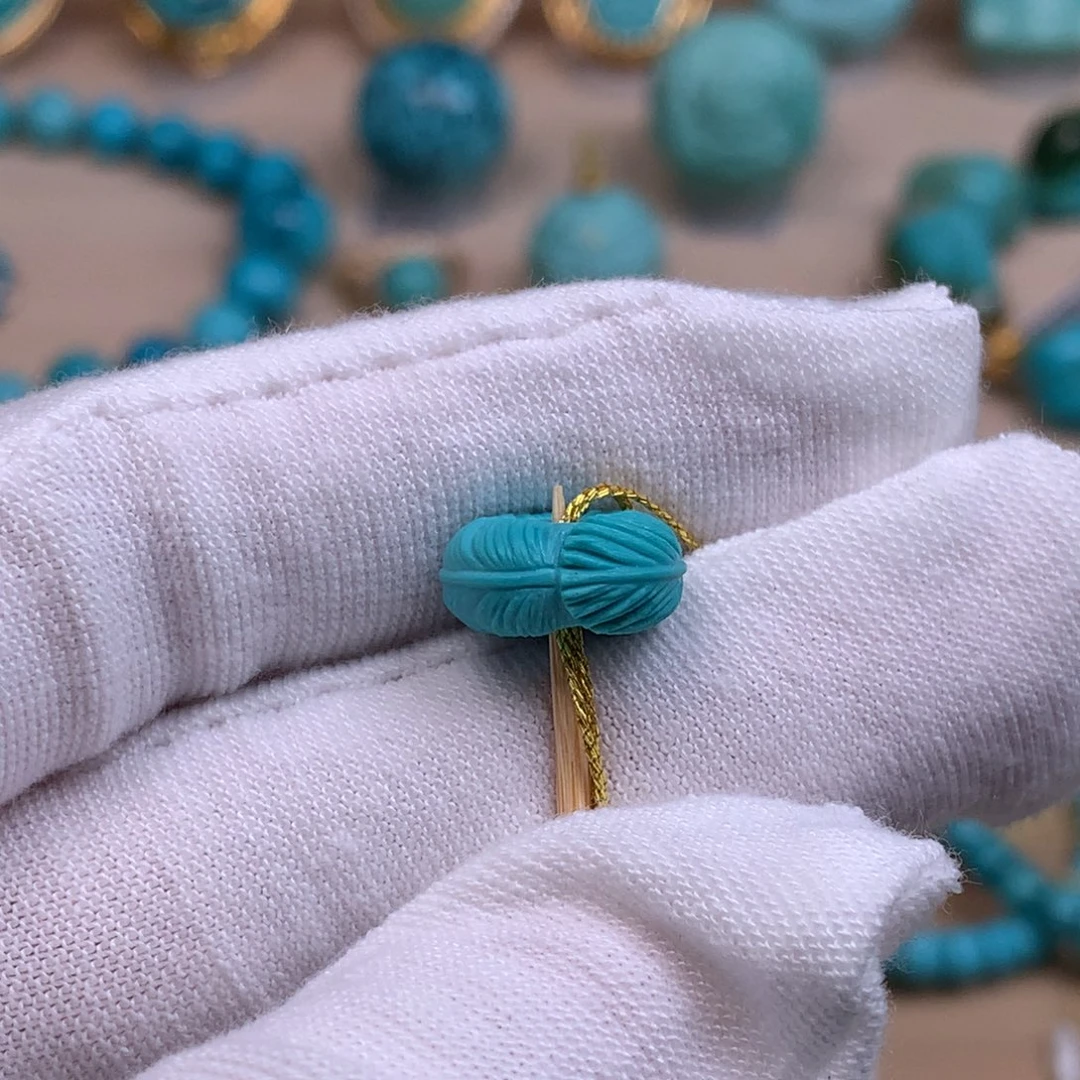 绿松石未镶嵌珠宝奇石