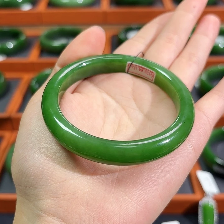 和田玉（碧玉）未镶嵌手镯