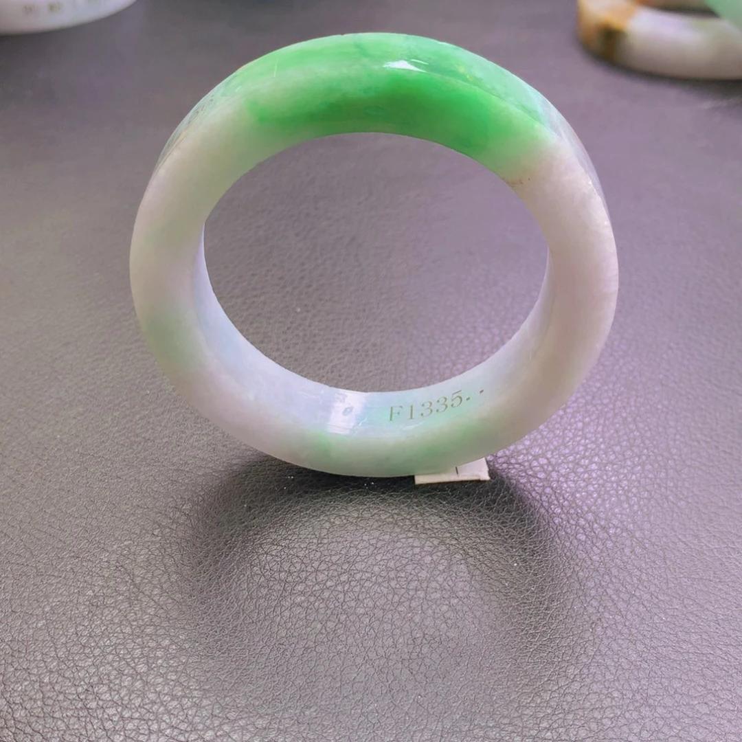 定制翡翠未镶嵌冰飘绿颜值高56到60
