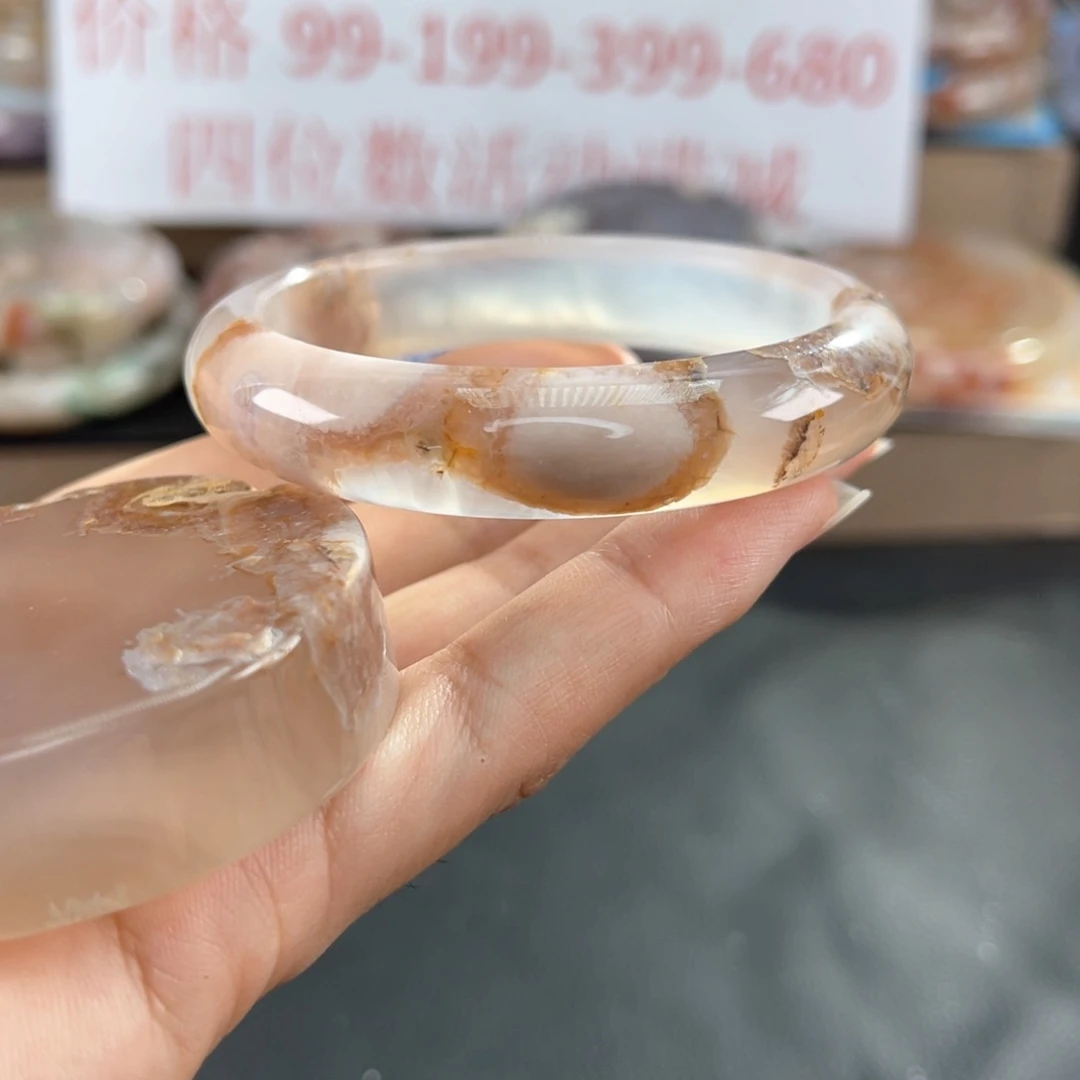 石英质玉手镯未镶嵌55