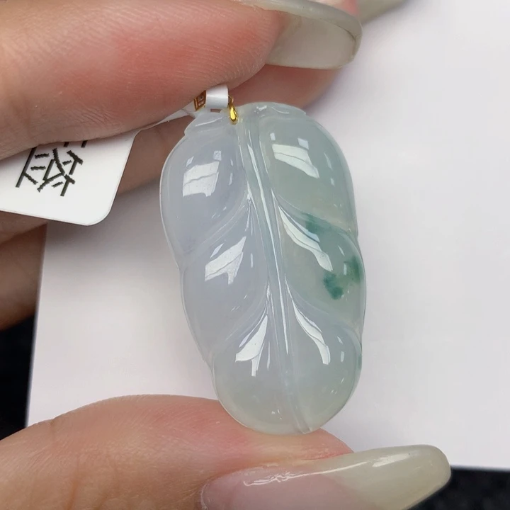 翡翠18K金镶嵌颈饰翡翠