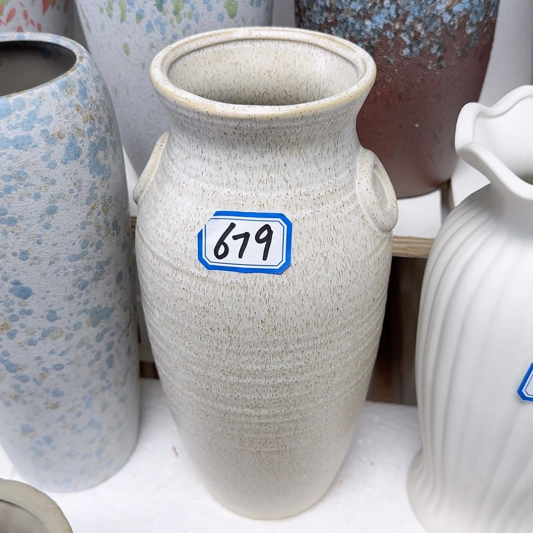 瓶679号高度25.5厘米口径8厘米左右陶瓷