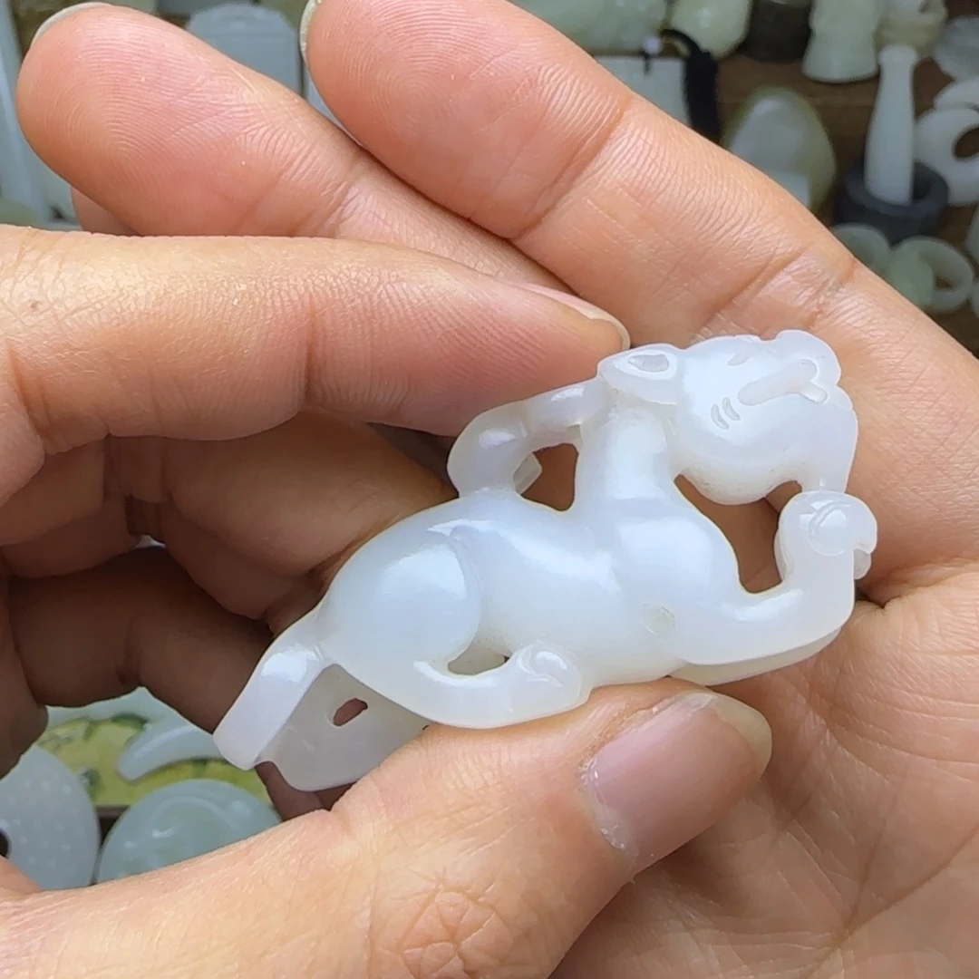 和田玉未镶嵌挂件