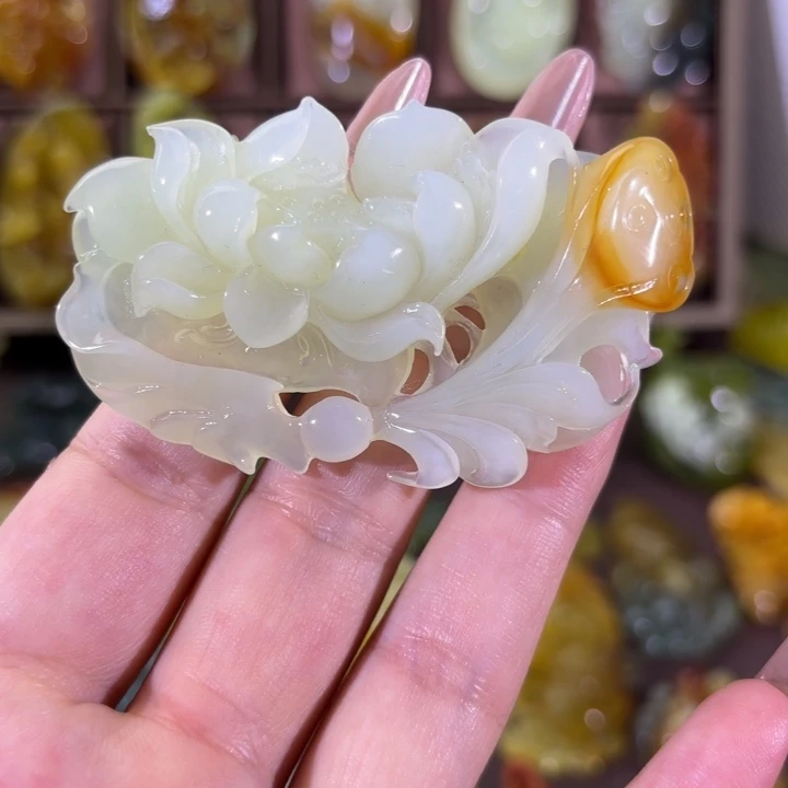 未镶嵌蛇纹石玉颈饰