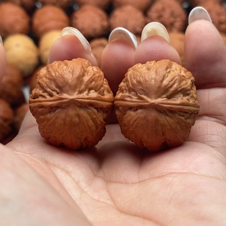 核桃精品文玩核桃手捻雾灵珠