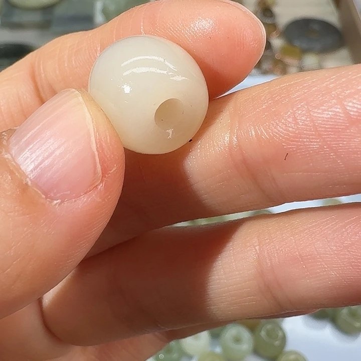 和田玉（糖玉）未镶嵌颈饰81